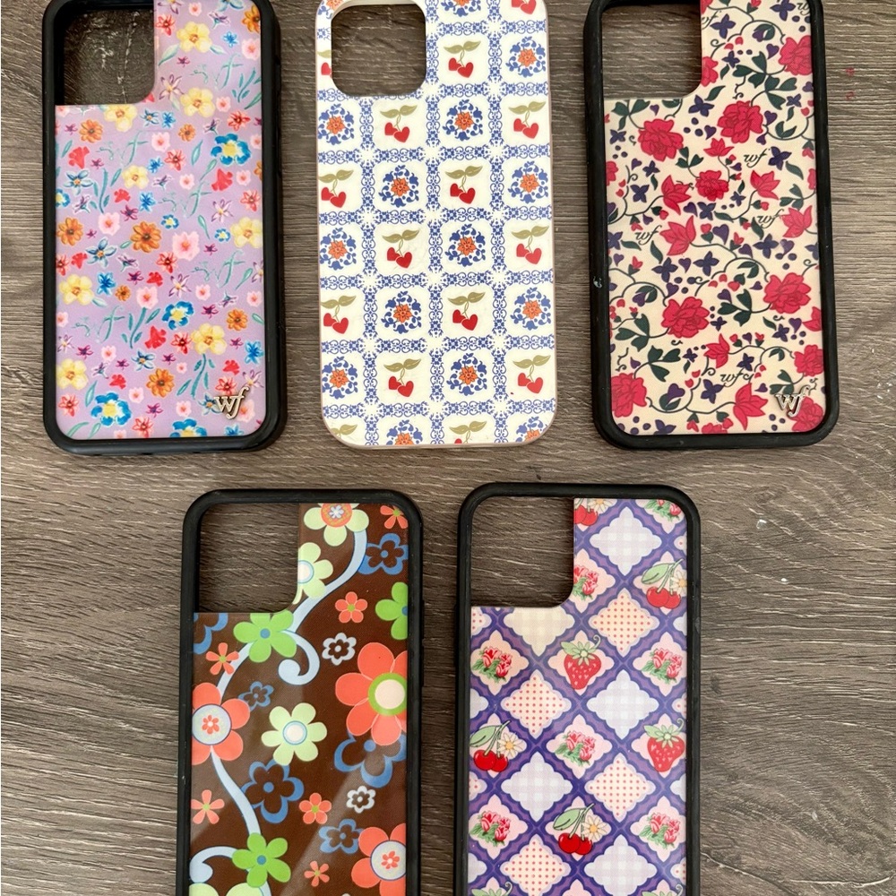 iPhone 12 Wildflower Case Set
